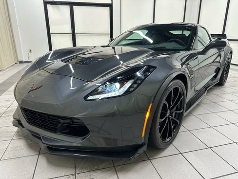 Used 2017 Chevrolet Corvette Grand Sport w/ Z07 Performance Package RWD image 12