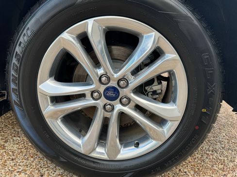 Used 2018 Ford Edge SEL w/ Equipment Group 201A image 35