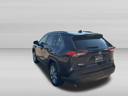 Used 2019 Toyota RAV4 XLE Premium w/ Cold Weather Package AWD/4WD image 7