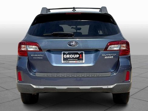 Used 2017 Subaru Outback 2.5i Premium image 4