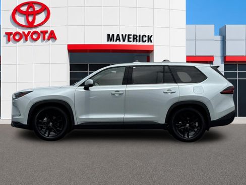 New 2026 Toyota Grand Highlander AWD Hybrid image 2