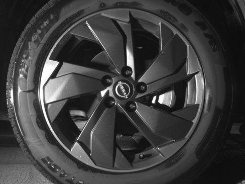 Used 2025 Nissan Rogue SV AWD/4WD image 13