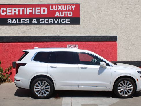 Used 2020 Cadillac XT6 Premium Luxury AWD/4WD image 1