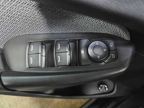 Used 2024 Chevrolet TrailBlazer LT w/ Convenience Package AWD/4WD image 29
