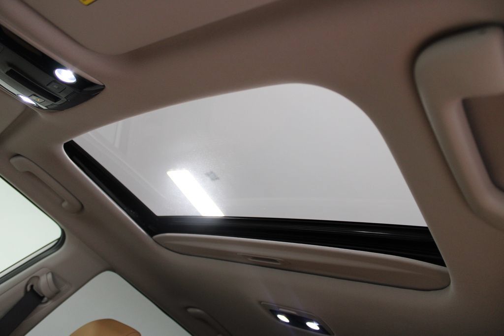 Used 2025 Kia Seltos EX w/ EX Sunroof Package FWD image 36