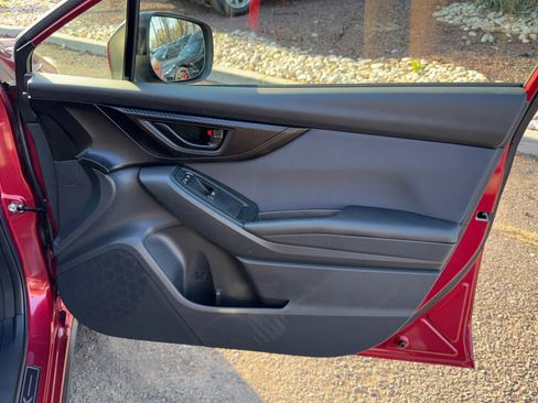 Used 2019 Subaru Crosstrek 2.0i Premium image 16