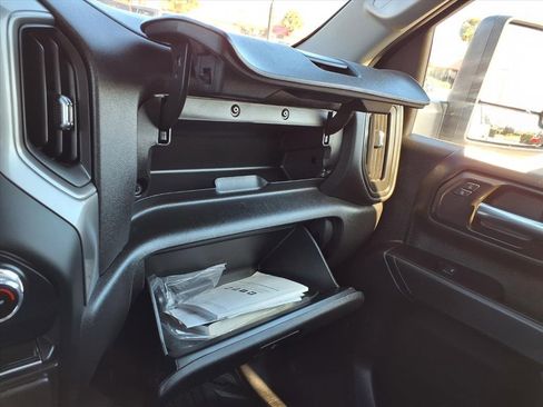 Used 2024 GMC Sierra 2500 Pro w/ Convenience Package image 32