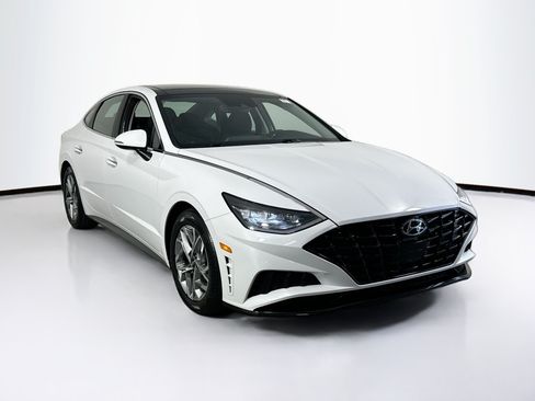 Used 2023 Hyundai Sonata SEL w/ Convenience Package FWD image 3