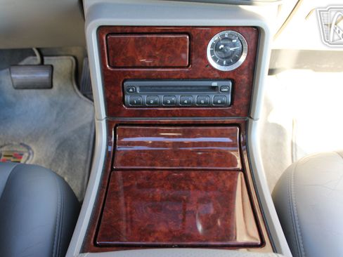 Used 2005 Cadillac Escalade AWD image 36