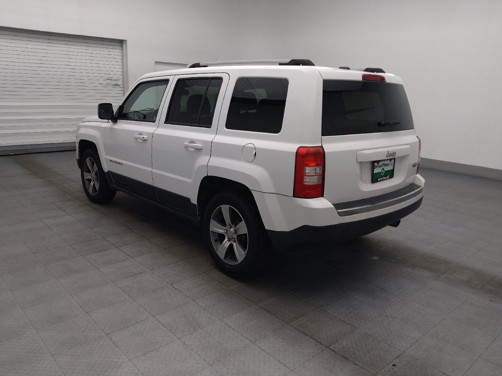 Used 2017 Jeep Patriot High Altitude FWD image 3