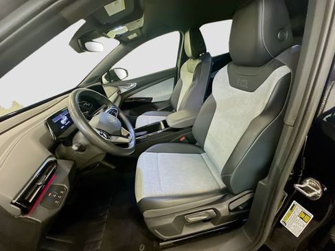 Used 2023 Volkswagen ID.4 Pro image 13