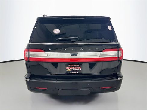 Used 2019 Lincoln Navigator Reserve image 7