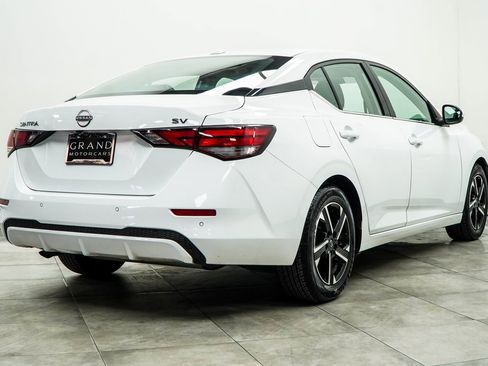 Used 2024 Nissan Sentra SV image 12