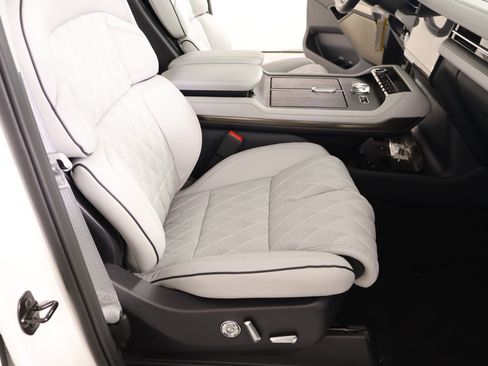 New 2026 Lincoln Navigator L Black Label w/ Black Label Special Edition image 15