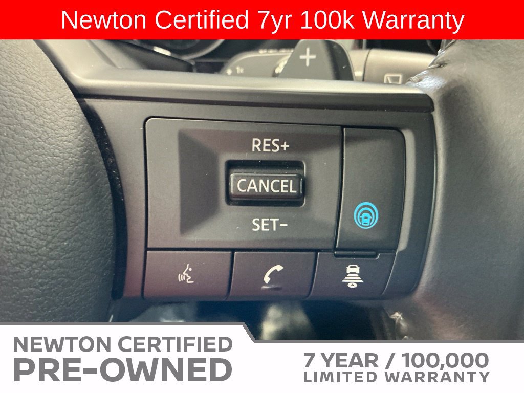 Used 2024 Nissan Pathfinder SV FWD image 30