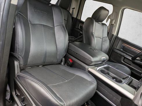 Used 2018 RAM 3500 Laramie image 22