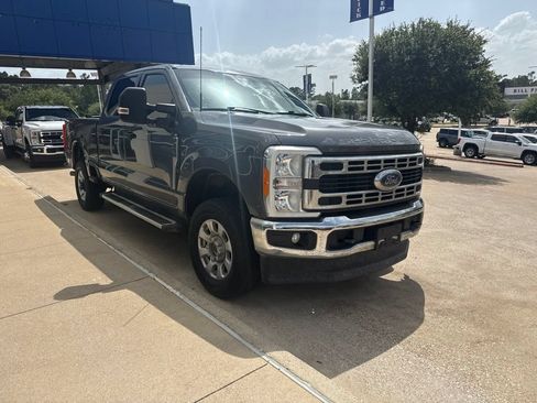 Used 2023 Ford F250 XLT w/ FX4 Off-Road Package AWD/4WD image 2