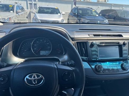 Used 2015 Toyota RAV4 XLE FWD image 10