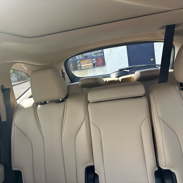 Used 2025 Acura MDX w/ Technology Package AWD/4WD image 6