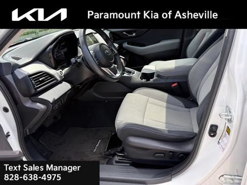 Used 2024 Subaru Outback Premium AWD/4WD image 18