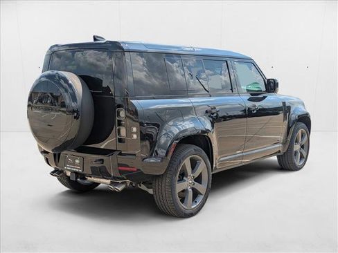 New 2025 Land Rover Defender 110 V8 image 2