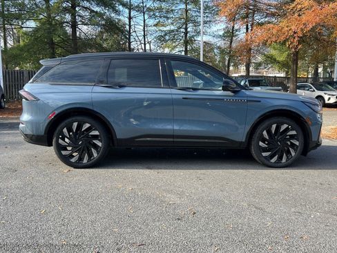 New 2026 Lincoln Nautilus Reserve w/ Jet Appearance Package image 3