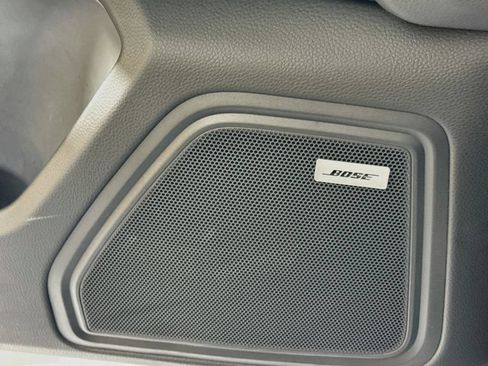 Certified 2024 Porsche Macan AWD/4WD image 25