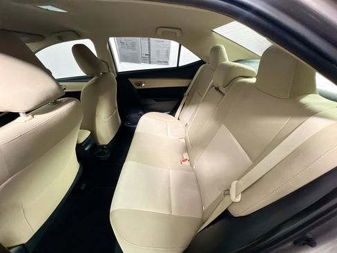 Used 2016 Toyota Corolla LE image 19