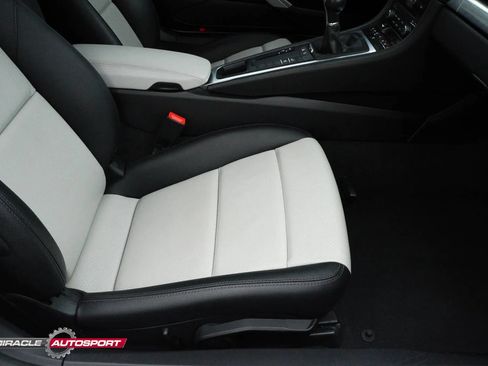 Used 2018 Porsche 718 Cayman RWD image 26