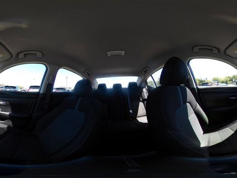 Used 2025 Nissan Sentra SV FWD image 40