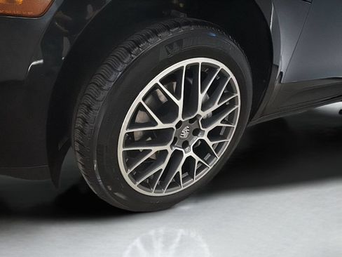 Used 2018 Porsche Macan S AWD/4WD image 4