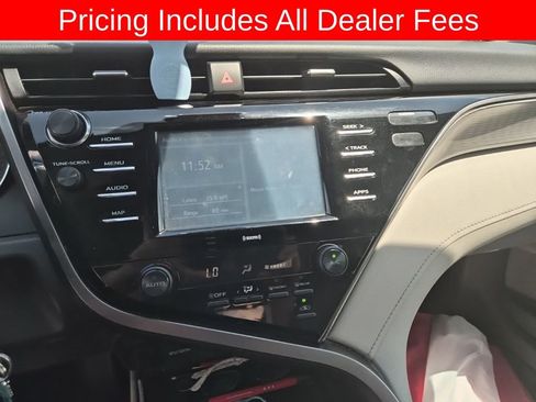 Used 2020 Toyota Camry SE FWD image 7