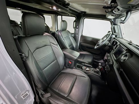 Used 2023 Jeep Wrangler Sahara w/ Cold Weather Group image 30