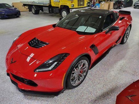 Used 2019 Chevrolet Corvette Z06 image 3
