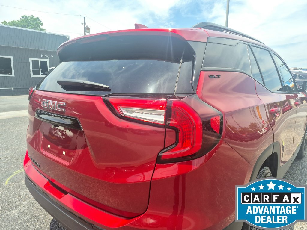Used 2024 GMC Terrain SLT w/ Elevation Edition FWD image 31
