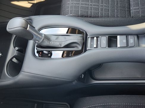 New 2026 Honda HR-V LX image 24