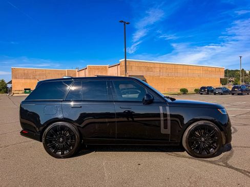 Used 2023 Land Rover Range Rover SE AWD/4WD image 6