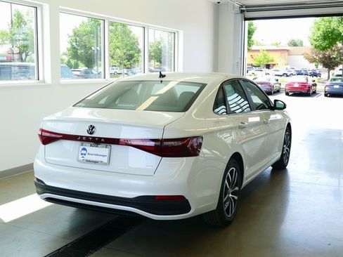 New 2025 Volkswagen Jetta SE image 6