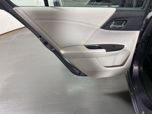 Used 2016 Honda Accord EX-L image 27