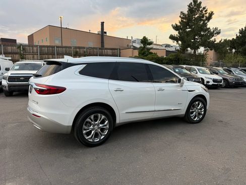 Used 2019 Buick Enclave Avenir w/ Avenir Technology Package AWD/4WD image 10