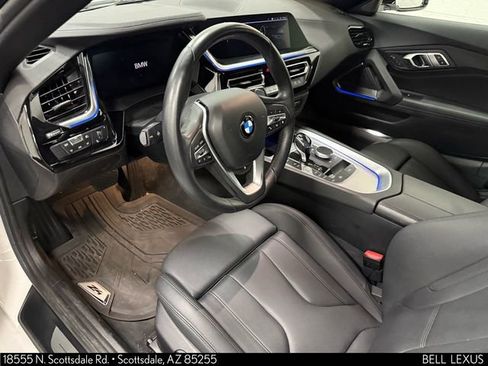 Used 2019 BMW Z4 sDrive30i w/ Convenience Package image 11