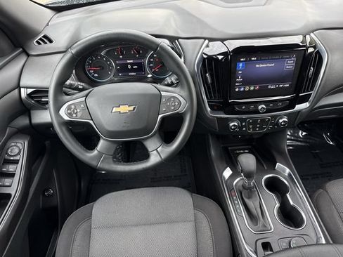 Certified 2023 Chevrolet Traverse LT FWD image 13