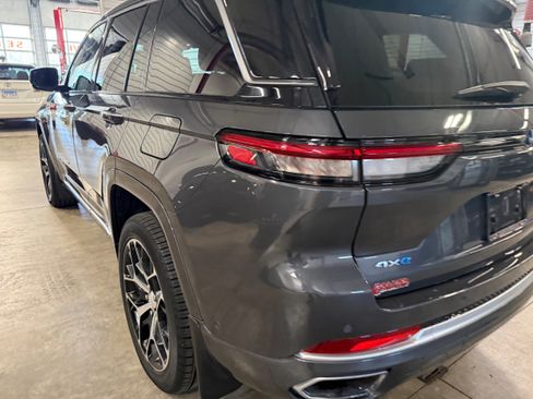 Used 2022 Jeep Grand Cherokee Summit image 31