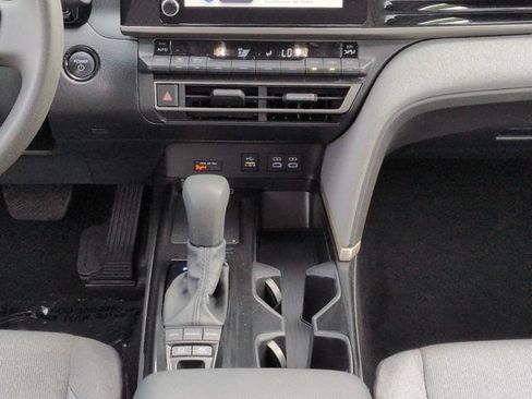 Used 2025 Toyota Camry LE FWD image 18