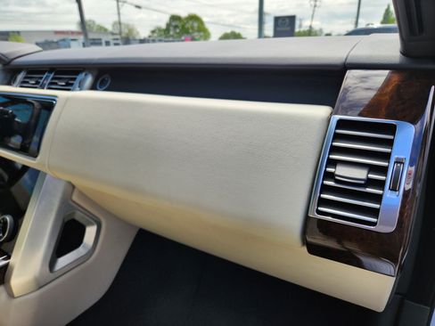 Used 2020 Land Rover Range Rover AWD/4WD image 17