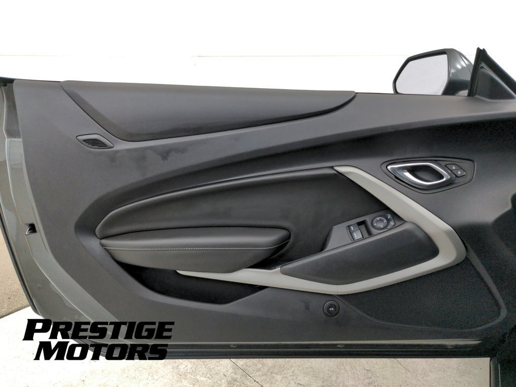 Used 2016 Chevrolet Camaro LT RWD image 21