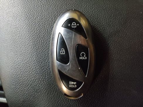 Used 2025 Hyundai Elantra Sport FWD image 32