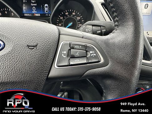 Used 2018 Ford Escape Titanium w/ Ford Safe & Smart Package image 22