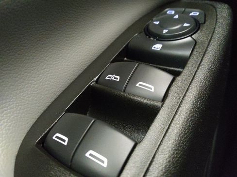 Used 2022 Chevrolet Equinox LT FWD image 27