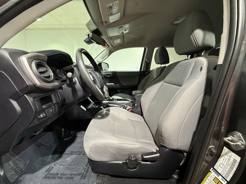 Certified 2019 Toyota Tacoma SR5 image 12